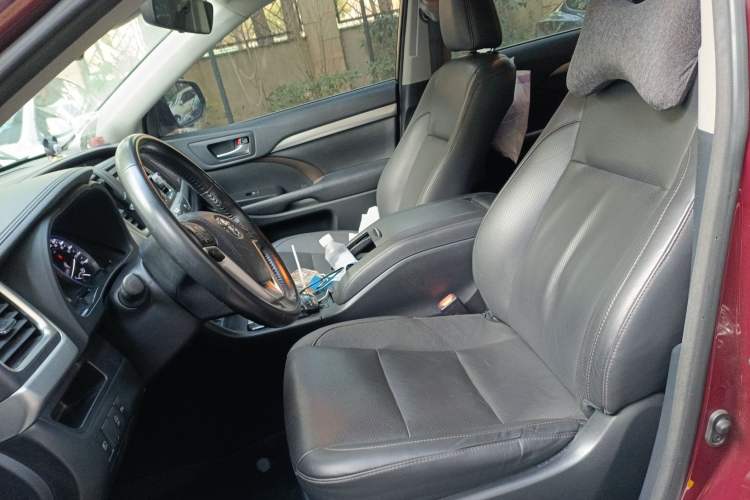 Used Toyota Highlander 2018 2.0T Four-Wheel Drive Luxury Edition 7 Seats China V Emission Standard Left Front Seat