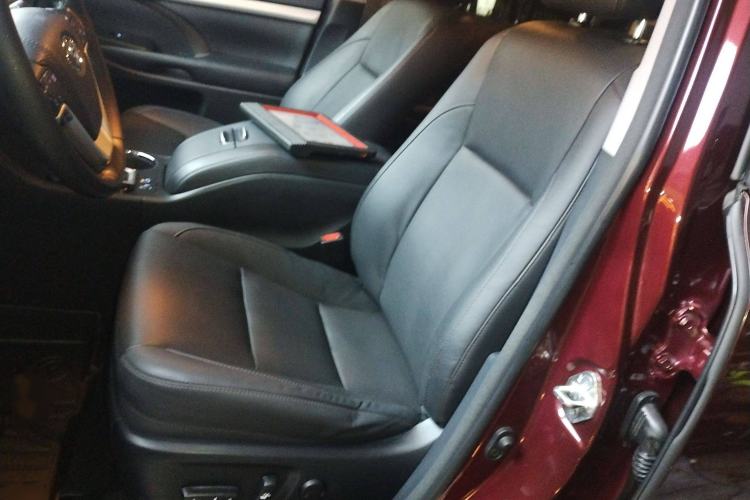 Used Toyota Highlander 2018 2.0T Four-Wheel Drive Prestige Version 7 Seats China VI Standard Left Front Seat