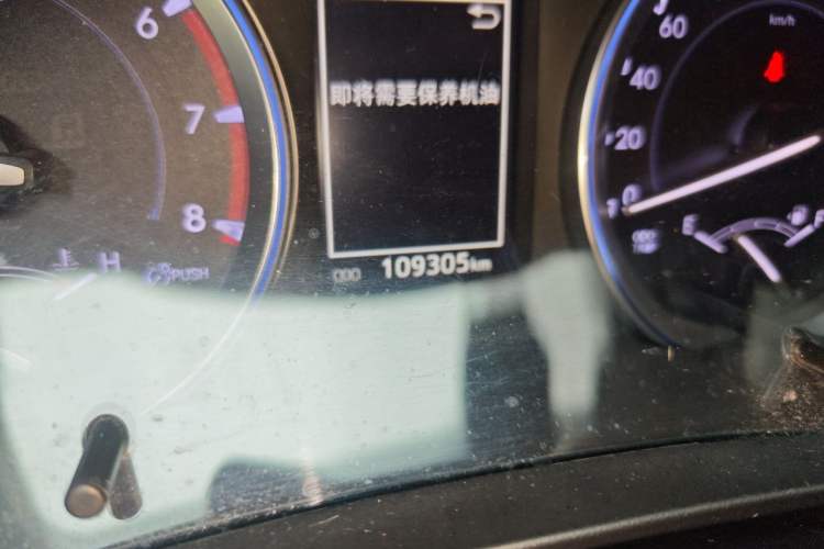 Used Toyota Highlander 2018 2.0T Four-Wheel Drive Prestige Version 7 Seats China V Emission Standard Odometer Close Up
