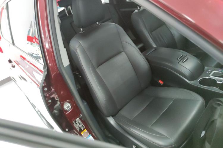 Used Toyota Highlander 2018 2.0T Four-Wheel Drive Luxury Edition 7 Seats China V Emission Standard Right Front Seat