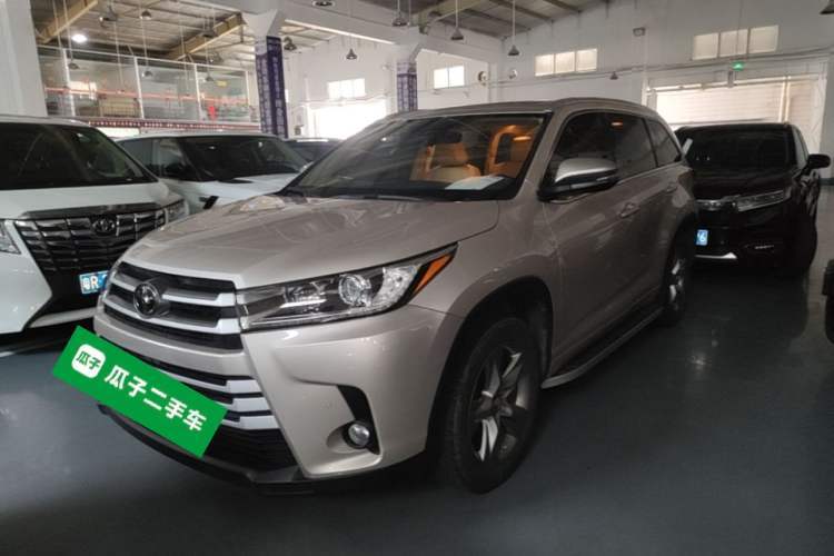 Used Toyota Highlander 2018 2.0T Four-Wheel Drive Luxury Version 7 Seats China VI Standard Guazi used car, China used car export, Used car for sale, Used  cars, Cheapest cars for sale