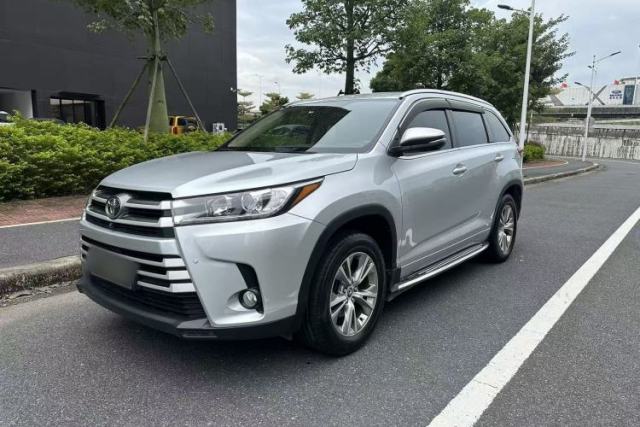 Used Toyota Highlander 2018 2.0T Two-Wheel Drive Elite Version 5 Seats China VI Standard