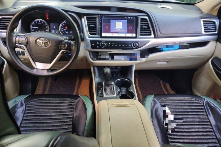 Used Toyota Highlander 2018 2.0T Two-Wheel Drive Elite Edition 7 Seats Emission Standard China V Center Console