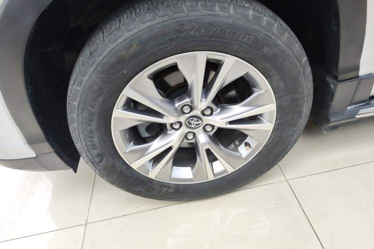 Used Toyota Highlander 2018 2.0T Two-Wheel Drive Elite Version 5 Seats China VI Standard Exterior 4