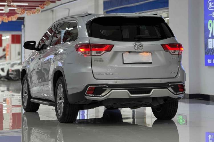 Used Toyota Highlander 2018 2.0T Two-Wheel Drive Elite Edition 5 Seats Emission Standard China V Exterior 4