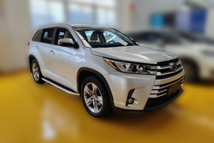 Used Toyota Highlander 2018 2.0T Two-Wheel-Drive Luxury Edition 7 Seats Emission Standard China V Front Right 45 Deg