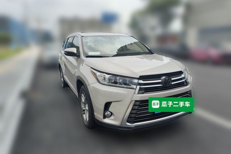 Used Toyota Highlander 2018 2.0T Four-Wheel Drive Prestige Version 7 Seats China VI Standard Front Right 45 Deg