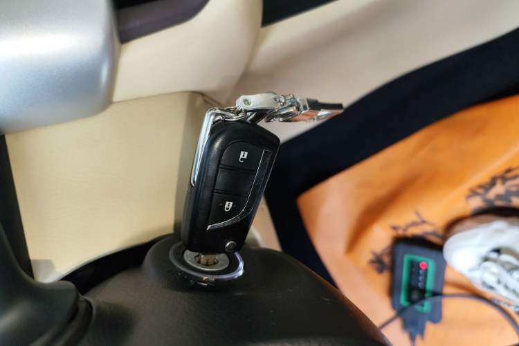 Used Toyota Highlander 2018 2.0T Two-Wheel Drive Elite Version 5 Seats China VI Standard Interior 1