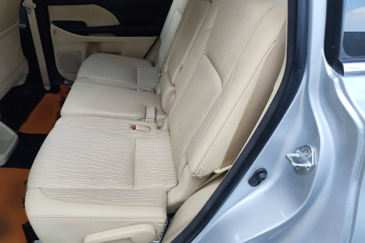 Used Toyota Highlander 2018 2.0T Two-Wheel Drive Elite Version 5 Seats China VI Standard Interior 2