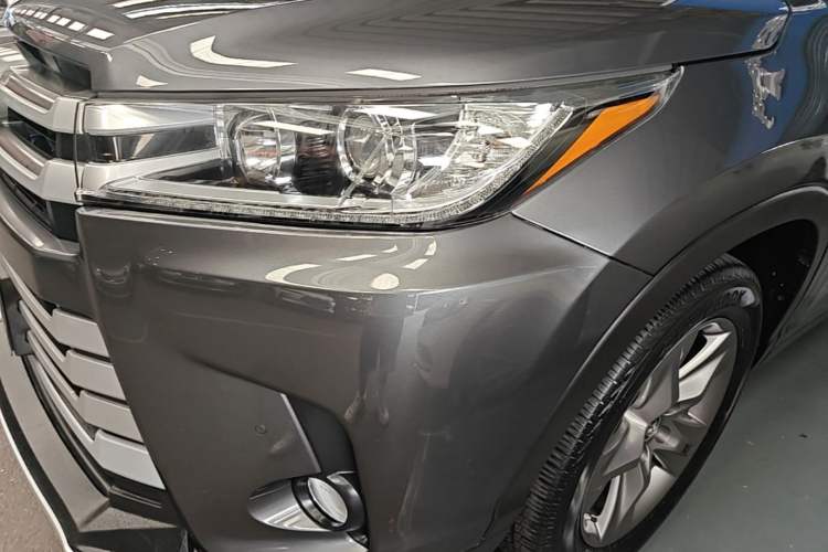 Used Toyota Highlander 2018 2.0T Four-Wheel Drive Luxury Version 7 Seats China VI Standard Left Front Headlight