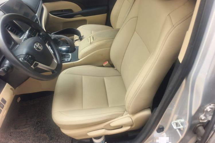 Used Toyota Highlander 2018 2.0T Two-Wheel Drive Elite Edition 5 Seats Emission Standard China V Left Front Seat