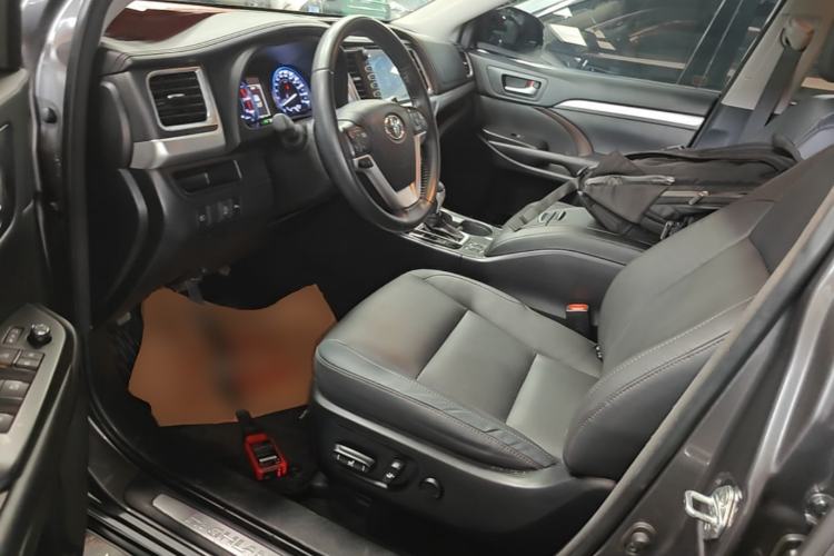 Used Toyota Highlander 2018 2.0T Four-Wheel Drive Luxury Version 7 Seats China VI Standard Left Front Seat