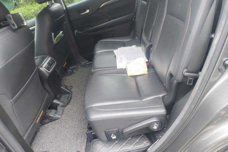Used Toyota Highlander 2018 2.0T Four-Wheel Drive Supreme Edition 7-Seater China VI Left Rear Seat
