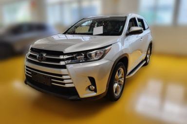 Used Toyota Highlander 2018 2.0T Two-Wheel-Drive Luxury Edition 7 Seats Emission Standard China V