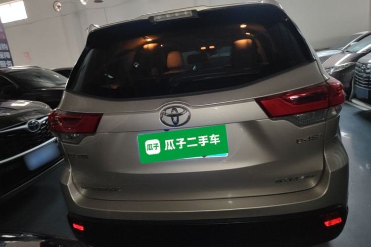 Used Toyota Highlander 2018 2.0T Four-Wheel Drive Luxury Version 7 Seats China VI Standard Rear