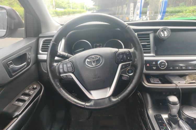 Used Toyota Highlander 2018 2.0T Four-Wheel Drive Supreme Edition 7-Seater China VI Steering Wheel