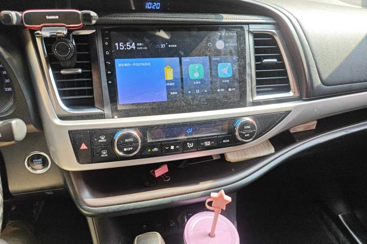 Used Toyota Highlander 2018 2.0T Four-Wheel Drive Luxury Edition 7 Seats China V Emission Standard Audio And AC Panel