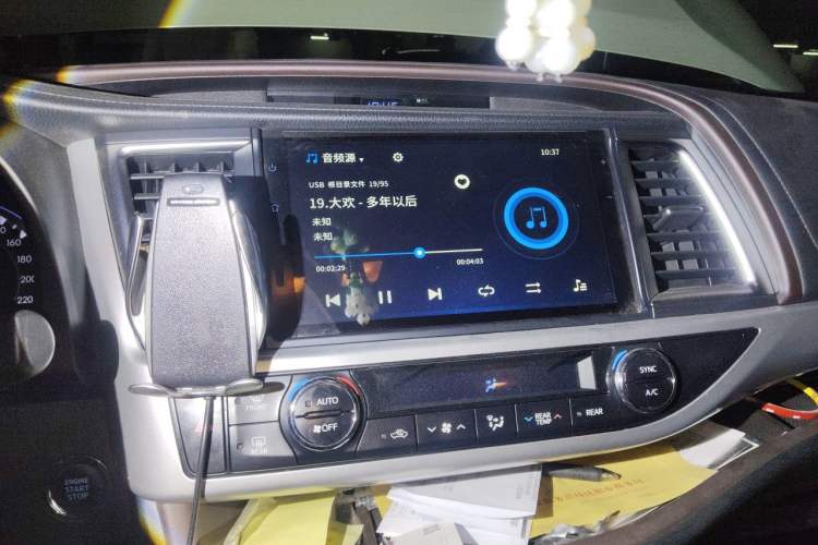 Used Toyota Highlander 2018 2.0T Four-Wheel Drive Prestige Version 7 Seats China V Emission Standard Audio And AC Panel