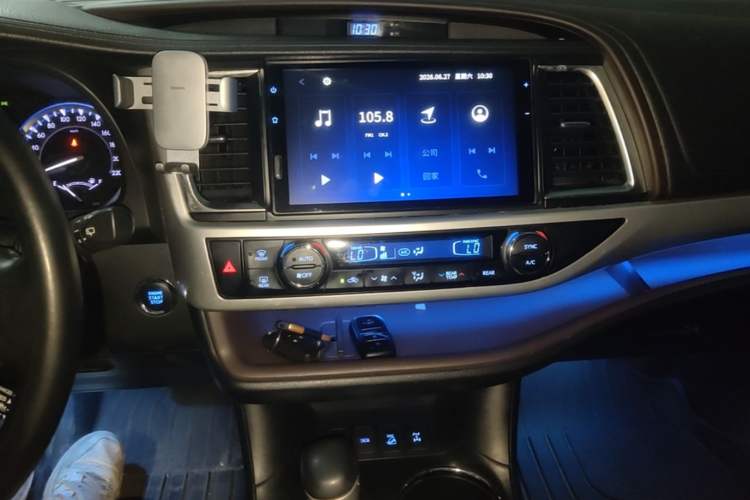 Used Toyota Highlander 2018 2.0T Four-Wheel Drive Prestige Version 7 Seats China VI Standard Audio And AC Panel