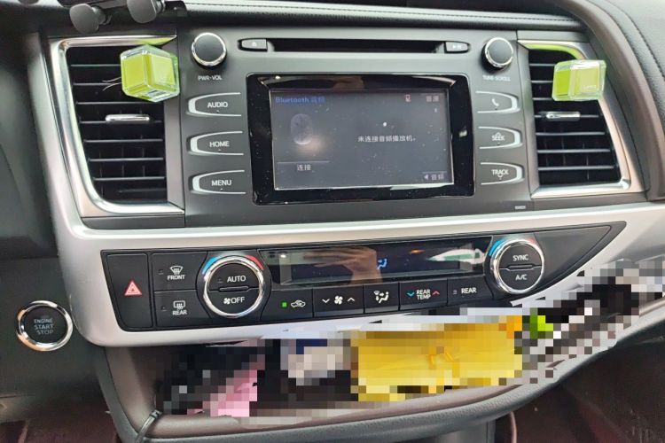 Used Toyota Highlander 2018 2.0T Four-Wheel Drive Luxury Version 7 Seats China VI Standard Audio And AC Panel