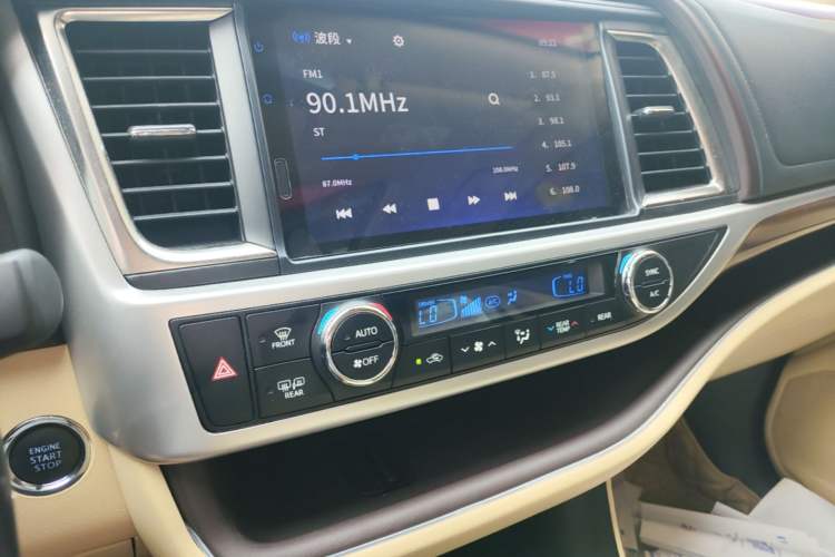 Used Toyota Highlander 2018 2.0T Four-Wheel Drive Ultimate Edition 7-Seater Emission Standard China V Audio And AC Panel
