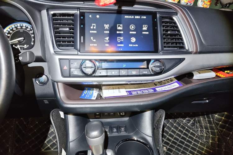 Used Toyota Highlander 2018 2.0T Four-Wheel Drive Prestige Version 7 Seats China VI Standard Audio And AC Panel