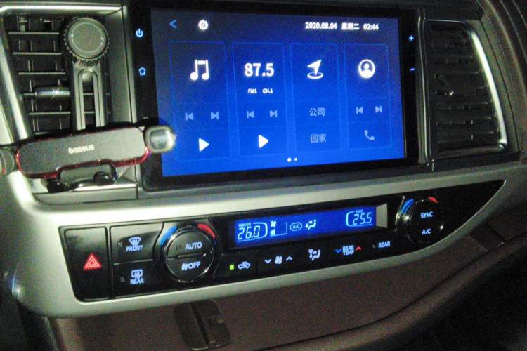 Used Toyota Highlander 2018 2.0T Four-Wheel Drive Prestige Version 7 Seats China V Emission Standard Audio And AC Panel