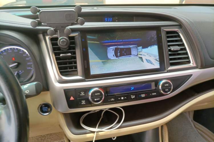 Used Toyota Highlander 2018 2.0T Four-Wheel Drive Prestige Version 7 Seats China V Emission Standard Audio And AC Panel