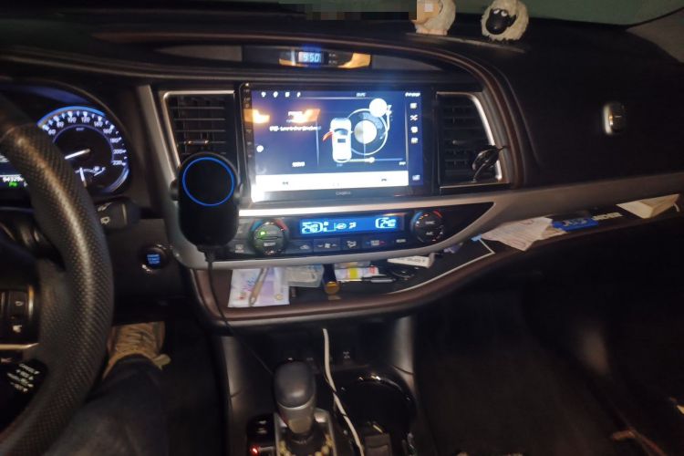 Used Toyota Highlander 2018 2.0T Four-Wheel Drive Luxury Version 7 Seats China VI Standard Audio And AC Panel