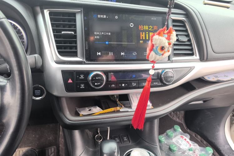 Used Toyota Highlander 2018 2.0T Four-Wheel Drive Prestige Version 7 Seats China V Emission Standard Audio And AC Panel