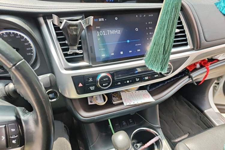 Used Toyota Highlander 2018 2.0T Four-Wheel Drive Supreme Edition 7-Seater China VI Audio And AC Panel