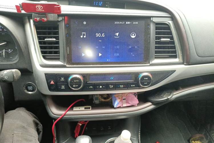 Used Toyota Highlander 2018 2.0T Four-Wheel Drive Prestige Version 7 Seats China VI Standard Audio And AC Panel