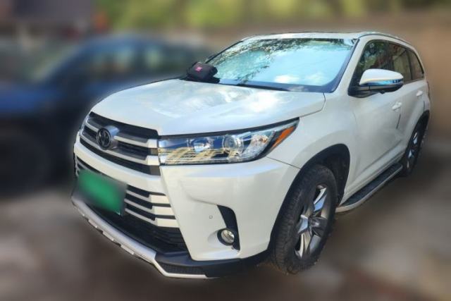 Used Toyota Highlander 2018 2.0T Four-Wheel Drive Luxury Version 7 Seats China VI Standard