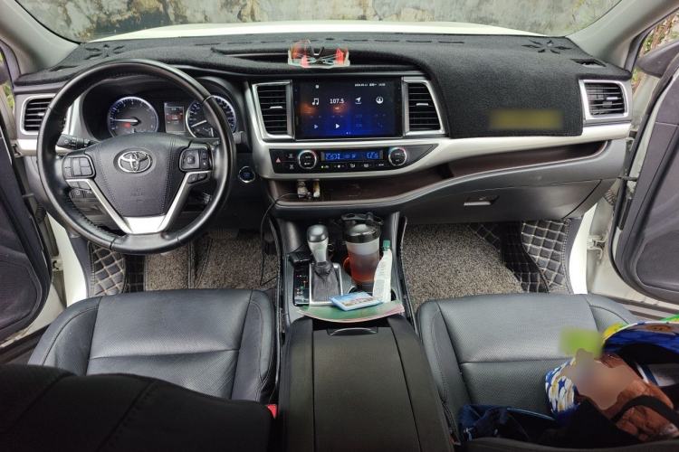 Used Toyota Highlander 2018 2.0T Four-Wheel Drive Prestige Version 7 Seats China VI Standard Center Console