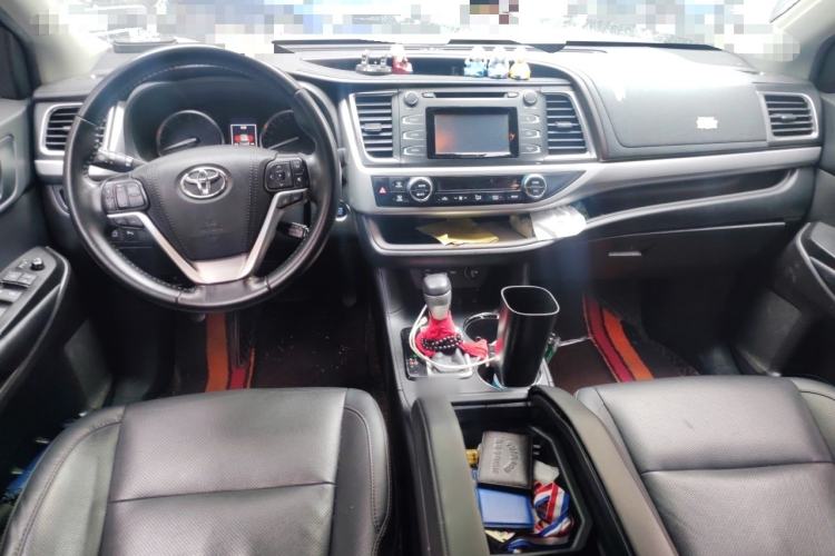 Used Toyota Highlander 2018 2.0T Four-Wheel Drive Luxury Version 7 Seats China VI Standard Center Console