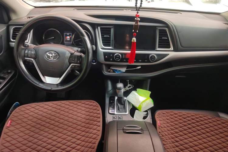 Used Toyota Highlander 2018 2.0T Four-Wheel Drive Prestige Version 7 Seats China VI Standard Center Console