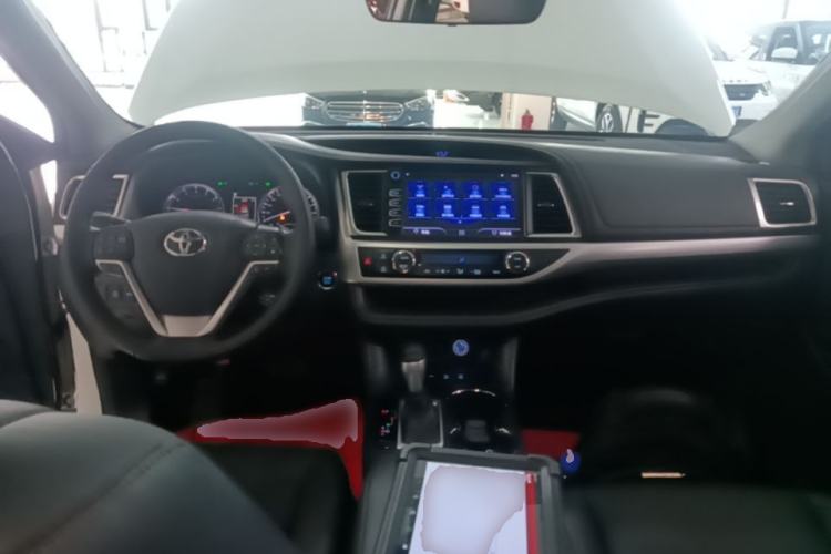 Used Toyota Highlander 2018 2.0T Four-Wheel Drive Luxury Version 7 Seats China VI Standard Center Console