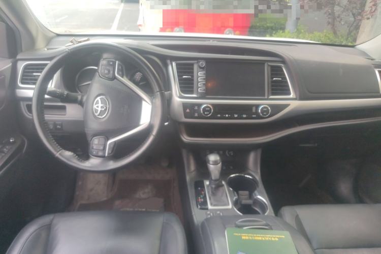 Used Toyota Highlander 2018 2.0T Four-Wheel Drive Luxury Version 7 Seats China VI Standard Center Console