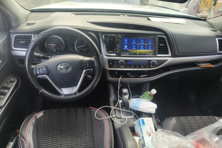 Used Toyota Highlander 2018 2.0T Four-Wheel Drive Luxury Version 7 Seats China VI Standard Center Console