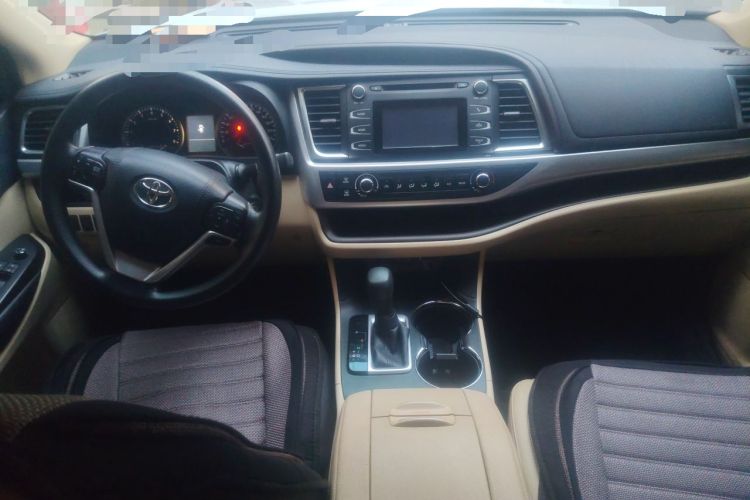 Used Toyota Highlander 2018 2.0T Four-Wheel Drive Elite Edition 7 Seats China VI Standard Center Console