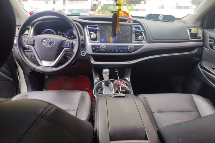 Used Toyota Highlander 2018 2.0T Four-Wheel Drive Luxury Version 7 Seats China VI Standard Center Console