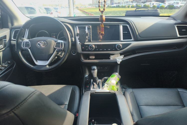 Used Toyota Highlander 2018 2.0T Four-Wheel Drive Luxury Version 7 Seats China VI Standard