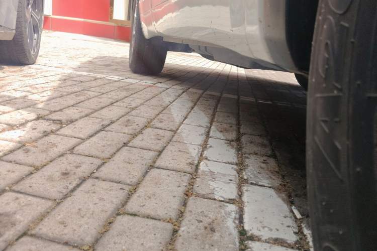 Used Toyota Highlander 2018 2.0T Four-Wheel Drive Prestige Version 7 Seats China V Emission Standard Chassis Front Right