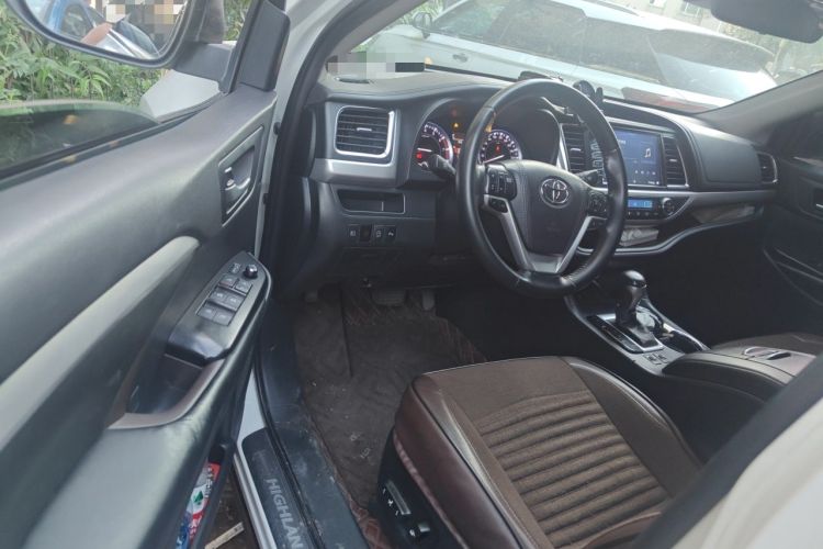 Used Toyota Highlander 2018 2.0T Four-Wheel Drive Luxury Version 7 Seats China VI Standard Driver Seat