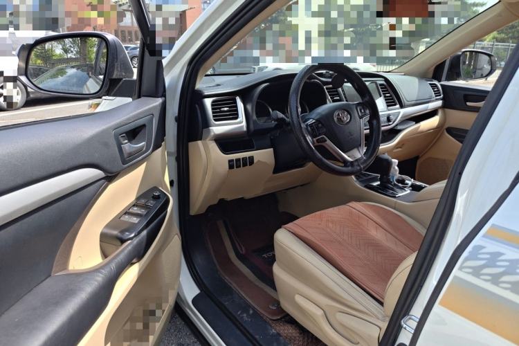 Used Toyota Highlander 2018 2.0T Four-Wheel Drive Elite Edition 7 Seats China VI Standard Driver Seat