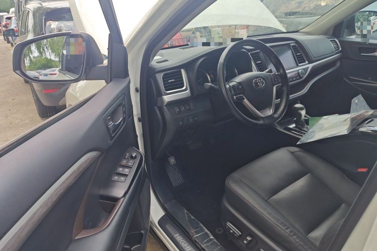Used Toyota Highlander 2018 2.0T Four-Wheel Drive Supreme Edition 7-Seater China VI Driver Seat