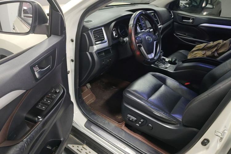 Used Toyota Highlander 2018 2.0T Two-Wheel Drive Luxury Edition 7 Seats China VI Standard Driver Seat