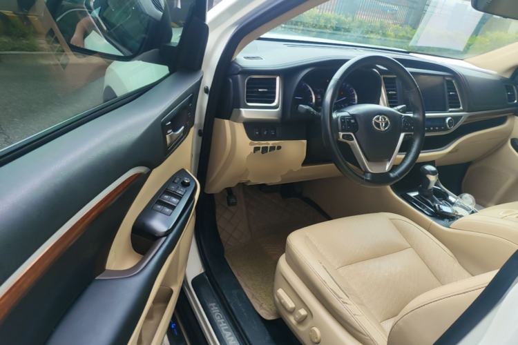 Used Toyota Highlander 2018 2.0T Four-Wheel Drive Ultimate Edition 7-Seater Emission Standard China V Driver Seat