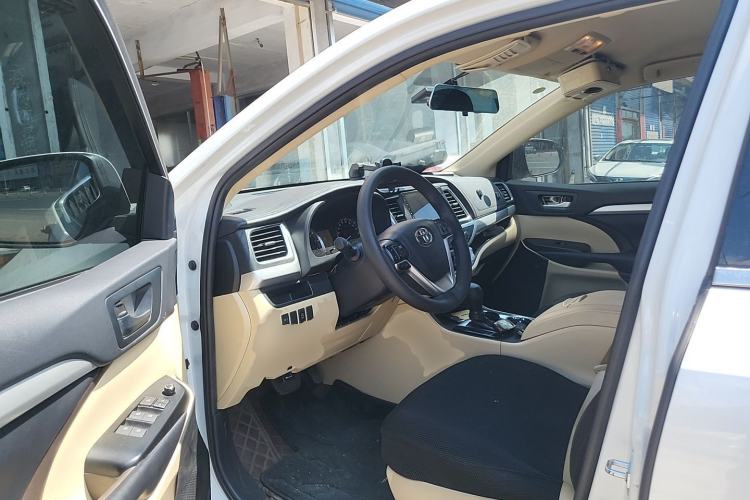 Used Toyota Highlander 2018 2.0T Two-Wheel Drive Elite Version 5 Seats China VI Standard Driver Seat