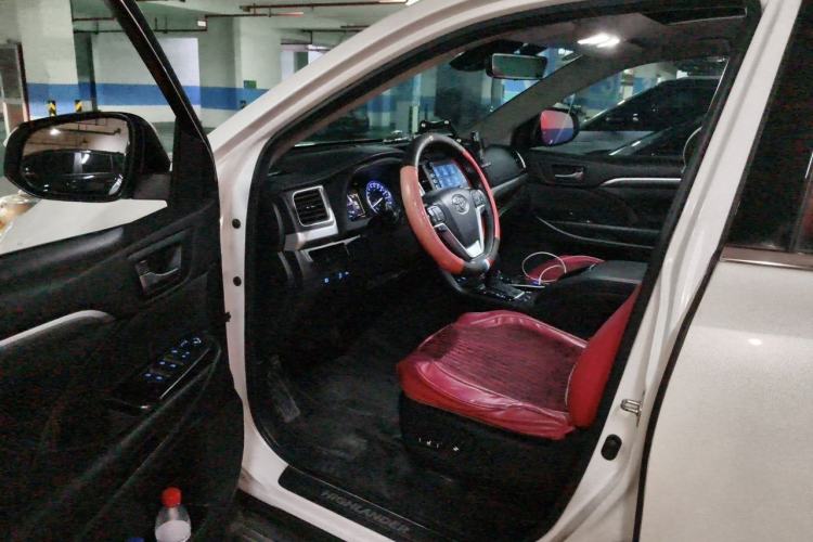 Used Toyota Highlander 2018 2.0T Four-Wheel Drive Knight Edition 7 Seats China VI Standard Driver Seat